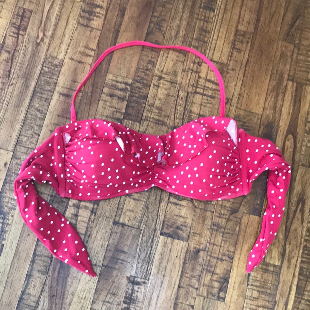 Women’s size 6 La Blanca bathing suit top